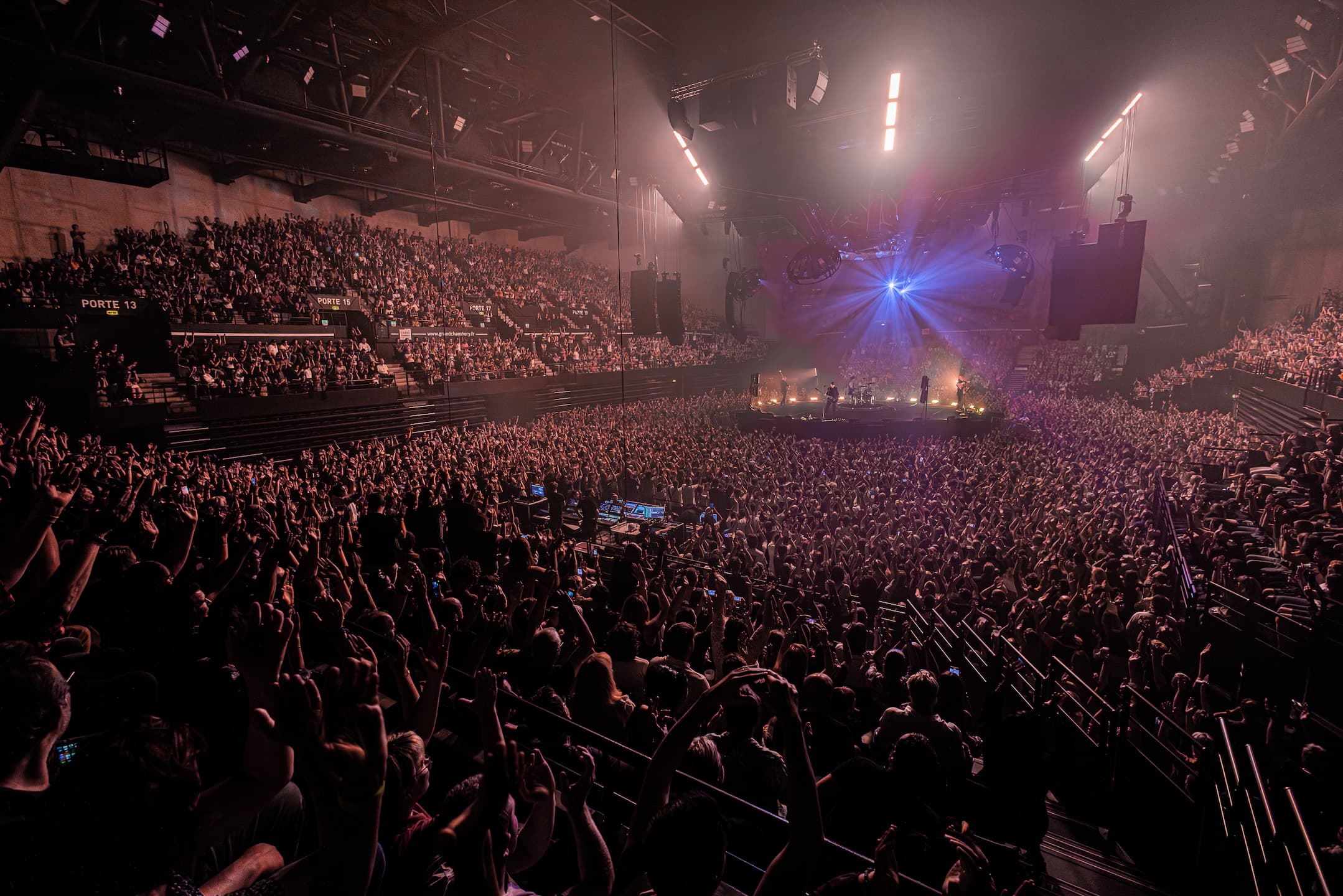 Photographie intérieur d'une salle de spectacle